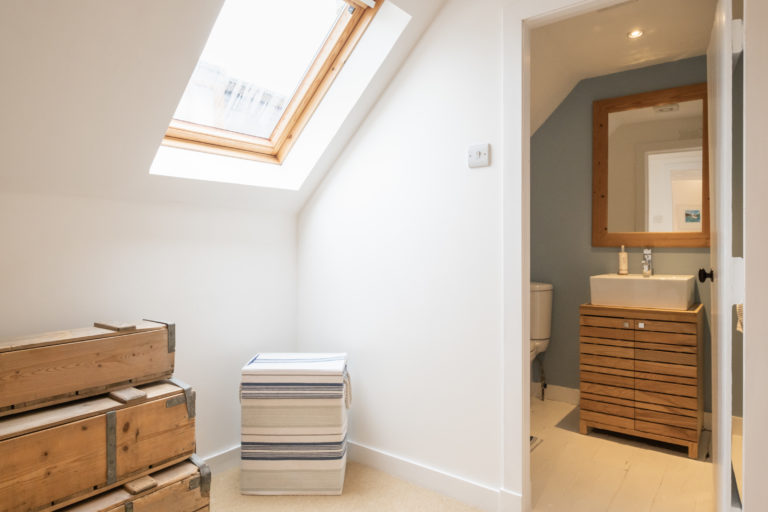 Landing into upstairs toilet 9543 768x512