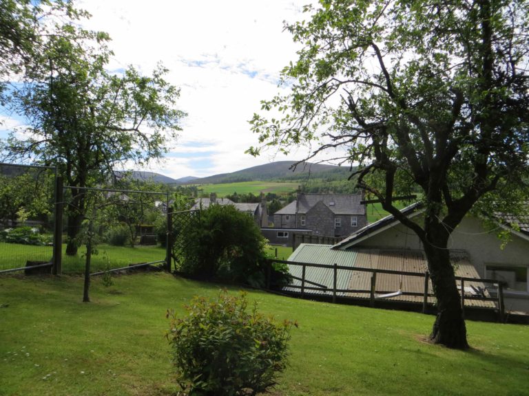 ViewFromGarden 768x576