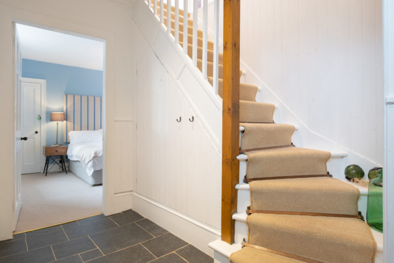 b. Staircase 9620 768x512