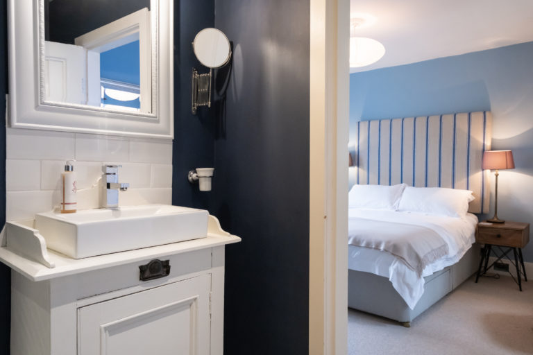 k. Master from ensuite 9580 768x512