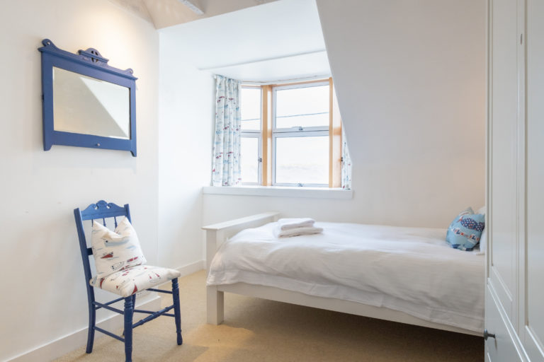 p. Twin 2 9470 768x512