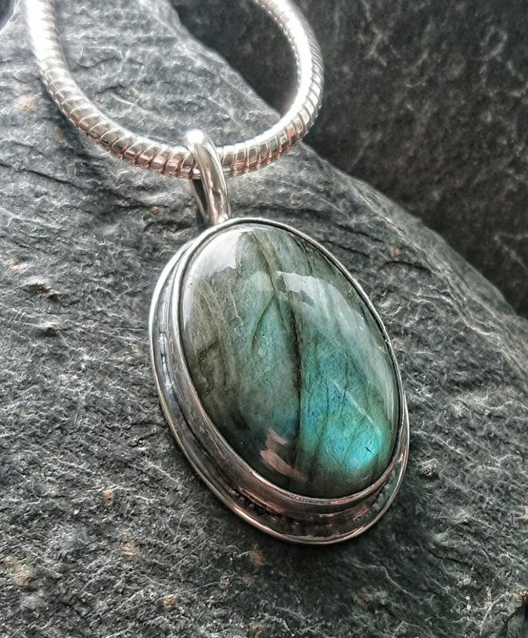 102583477 839270816596199 3807175047080686910 n 768x929