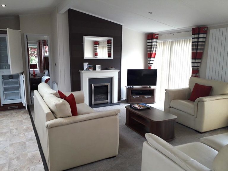 Blairgowrie Signature Lodge Living Area2 768x576