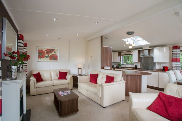 LW Signature Lodge Lounge 3 768x511