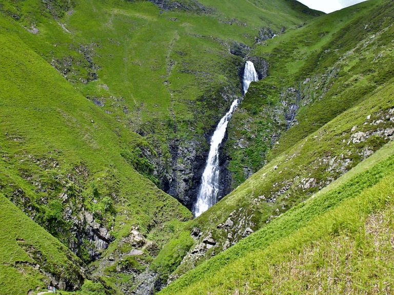 Grey Mares Tail 768x576