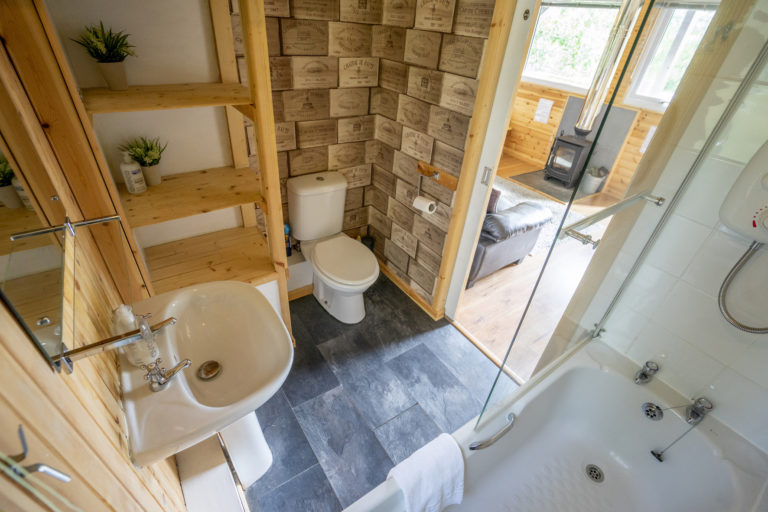Rosemoor bathroom under 2mb 768x512