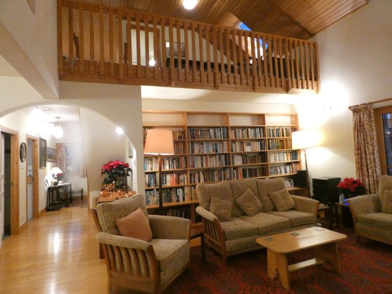 Christmas sitting room space 768x576