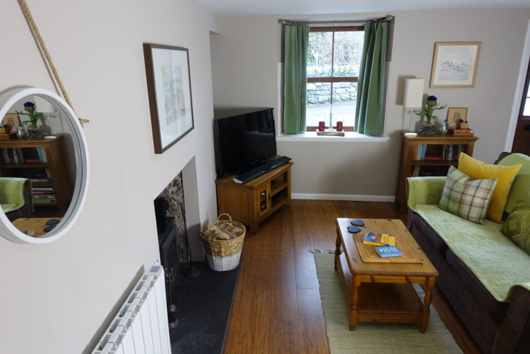 Living Room Green 5 768x513