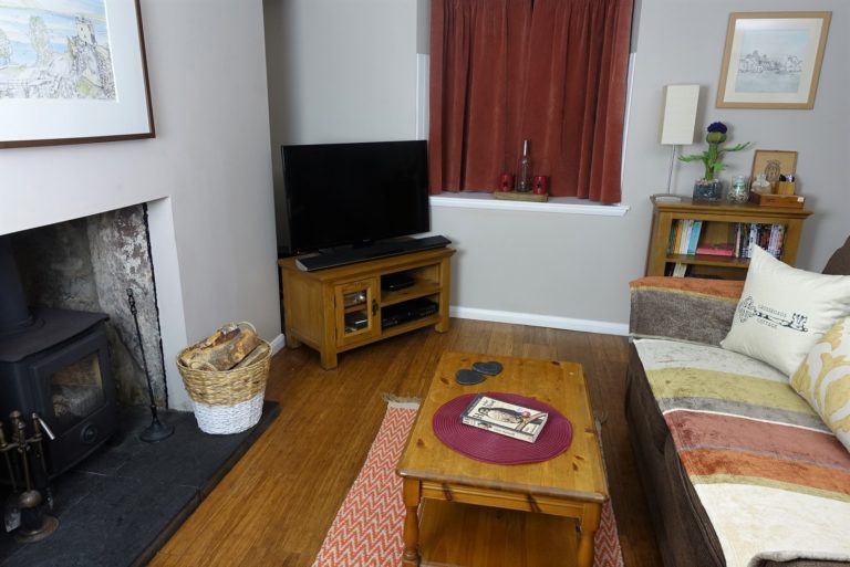 Living Room Orange 5 768x513