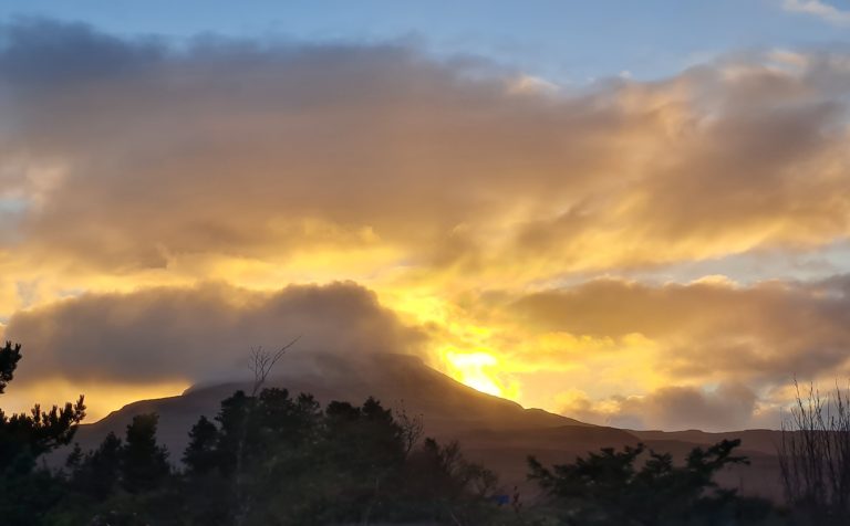 Tables sunset Nov 768x476