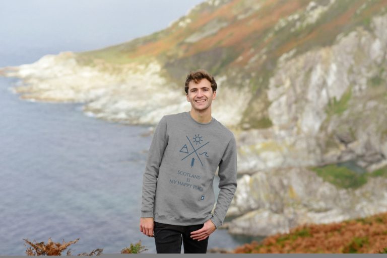 greyjumpermodel 768x513